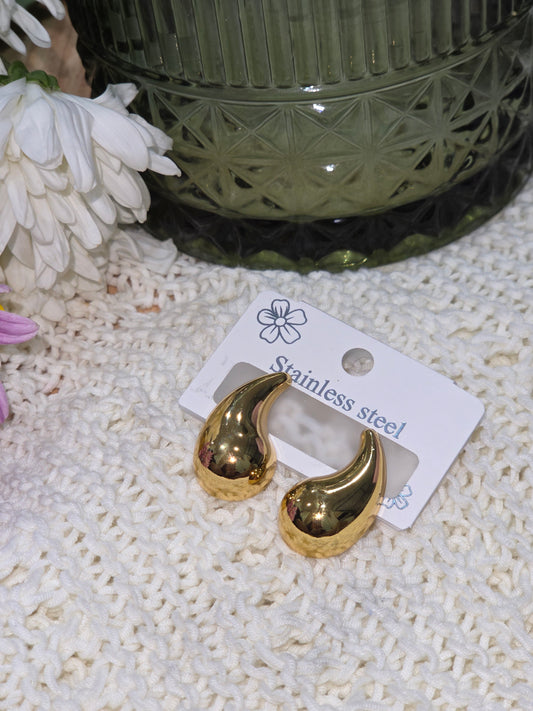 Classic Style Geometric Heart Shape Flower Studs